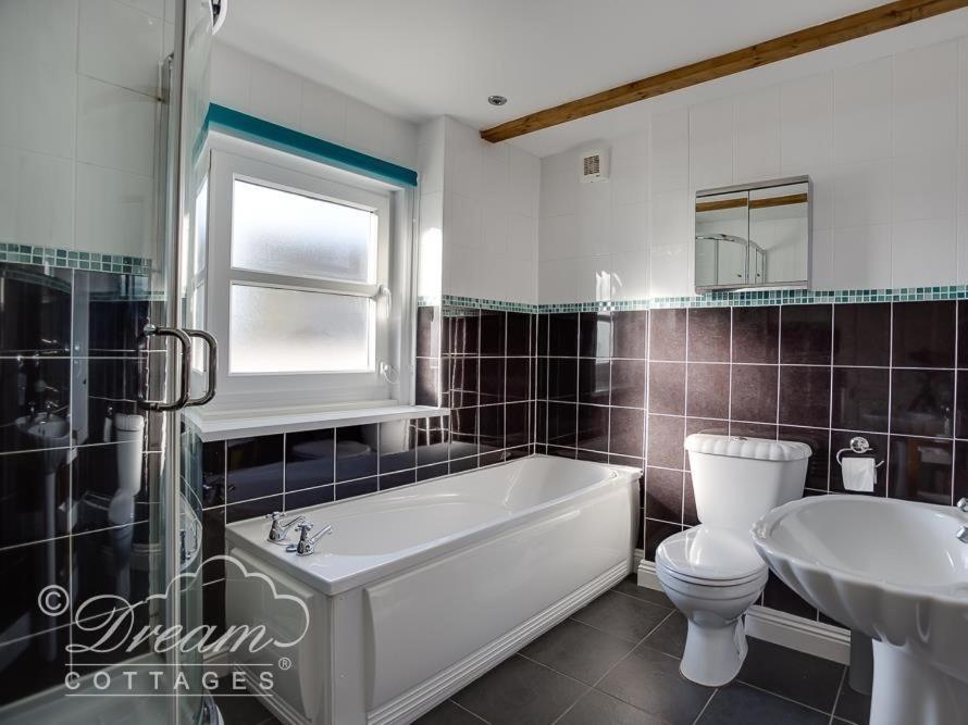 Ammonite Cottage Портленд Экстерьер фото